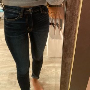 frayed hem jeans